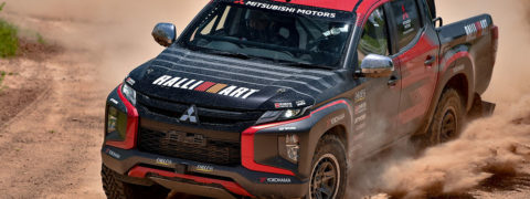 El pick-up Mitsubishi L200 demuestra su resistencia en la preparación para el Rally Asia Cross Country